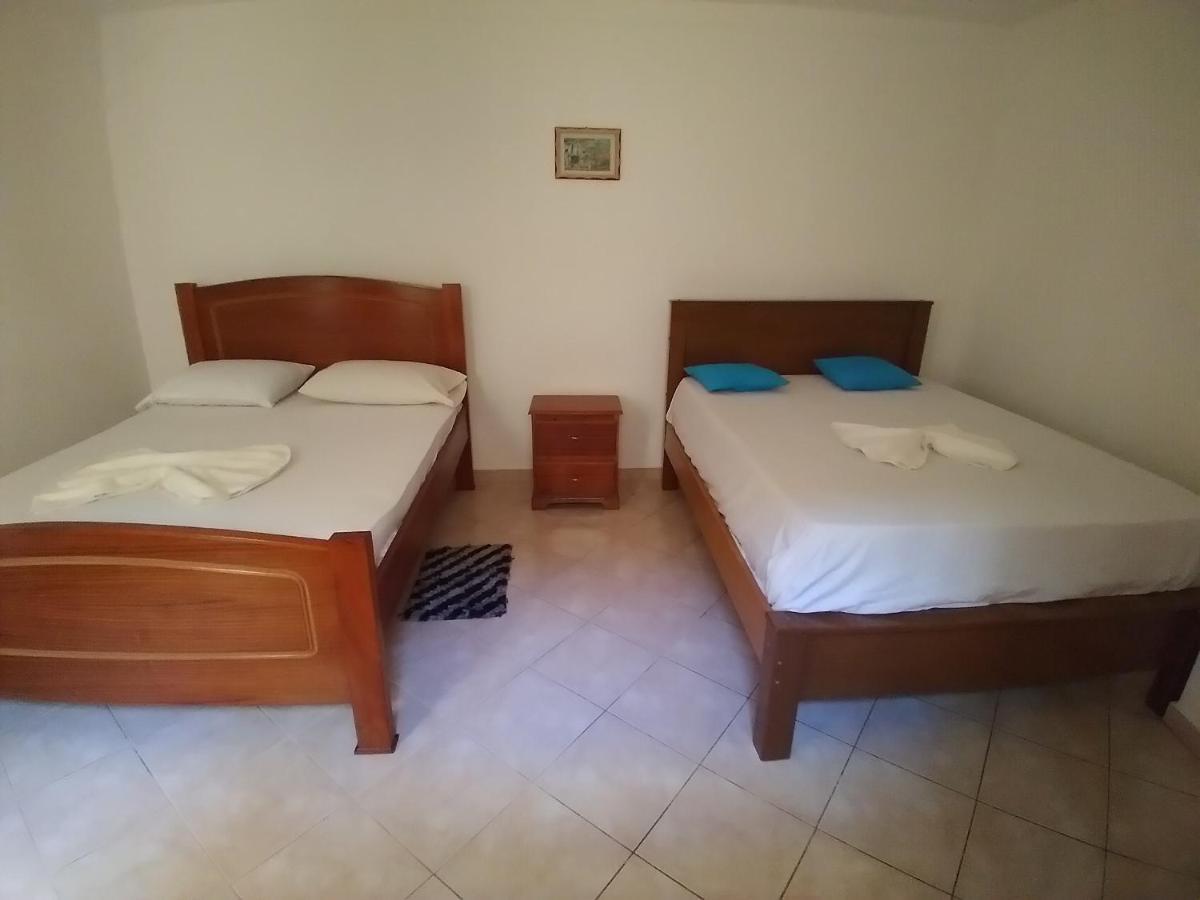 Hotel Pensao Domingas à São Filipe Extérieur photo