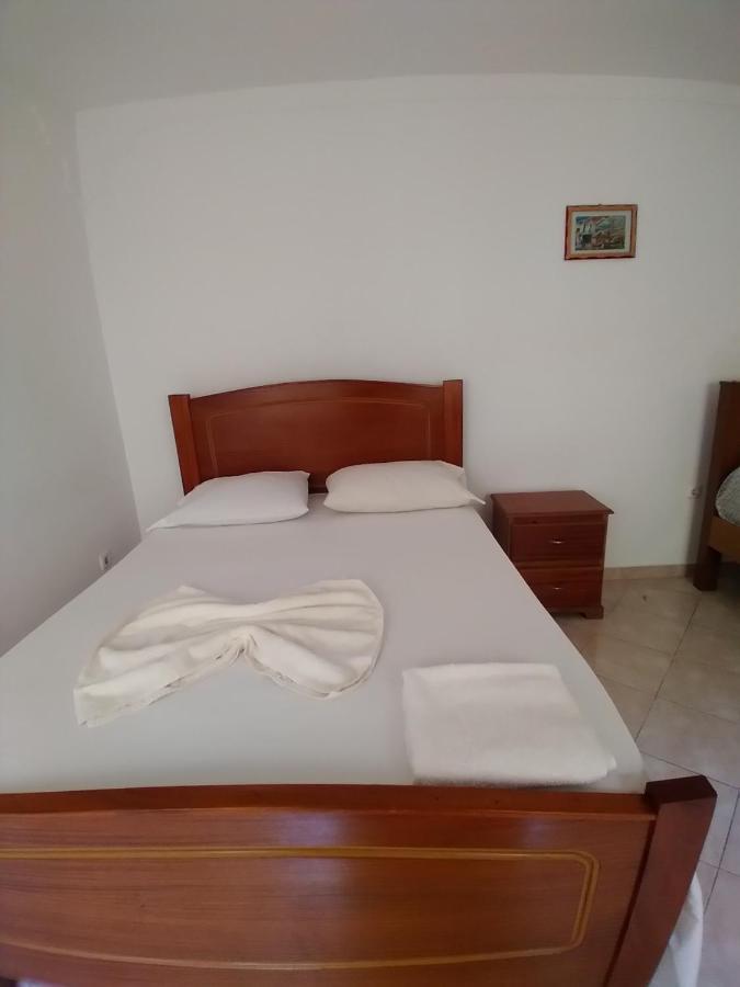 Hotel Pensao Domingas à São Filipe Extérieur photo