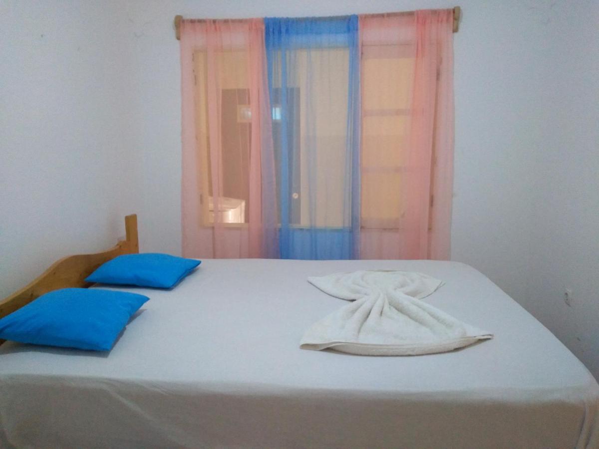 Hotel Pensao Domingas à São Filipe Extérieur photo