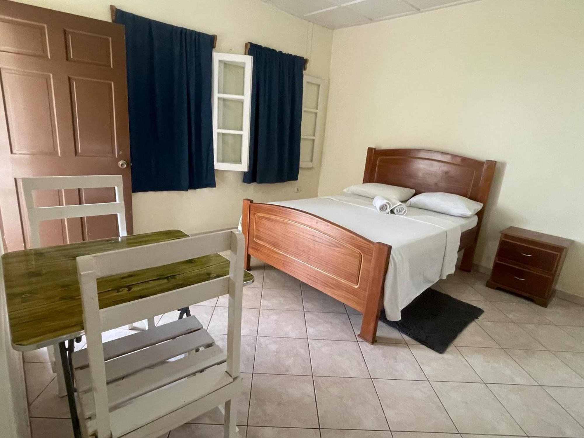 Hotel Pensao Domingas à São Filipe Extérieur photo